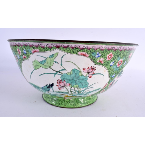 2287 - A LARGE EARLY 20TH CENTURY CHINESE CANTON ENAMEL CIRCULAR BOWL Late Qing/Republic. 24 cm x 12 cm.