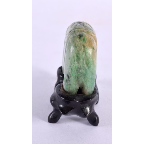 2289 - AN EARLY 20TH CENTURY CHINESE CARVED JADEITE FIGURE OF AN ELEPHANT Late Qing/Republic. 5 cm x 5 cm.