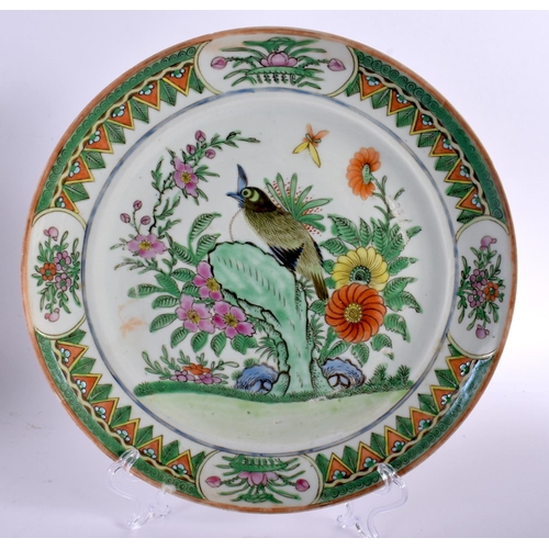 2290 - A PAIR OF LATE 19TH CENTURY CHINESE CANTON FAMILLE ROSE PLATES painted with birds. 23 cm diameter.