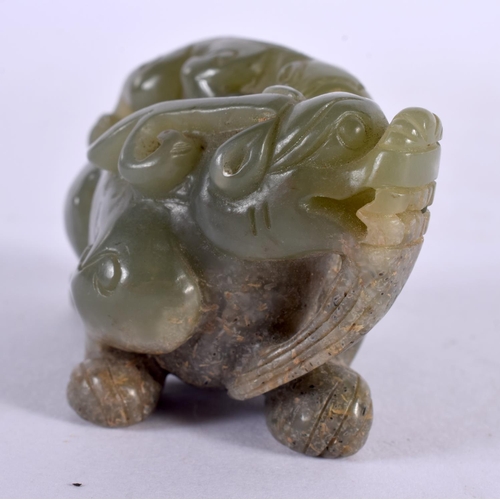 2328 - A CHINESE CARVED GREEN JADE BEAST 20th Century. 7 cm x 4 cm.