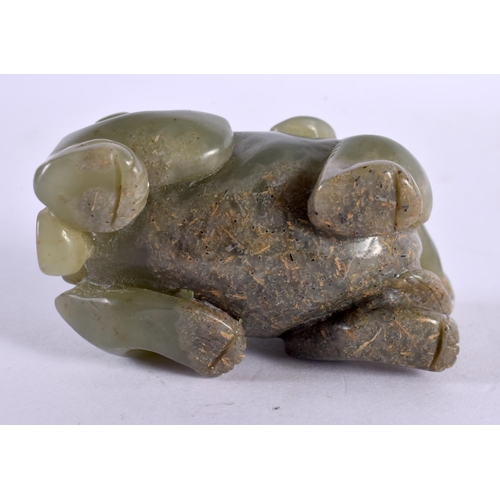 2328 - A CHINESE CARVED GREEN JADE BEAST 20th Century. 7 cm x 4 cm.