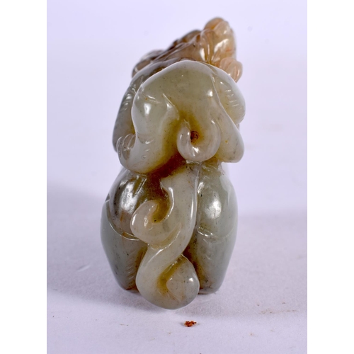 2336 - A CHINESE CARVED JADE BEAST 20th Century. 5.5 cm x 4.5 cm.