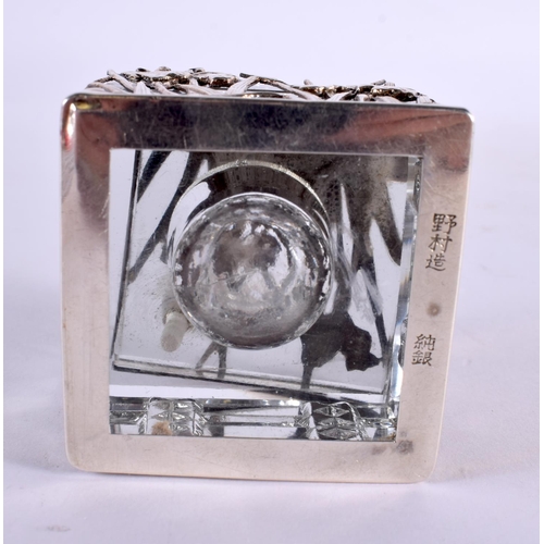 2343 - A 19TH CENTURY JAPANESE MEIJI PERIOD SILVER OVERLAID GLASS INKWELL. 6 cm x 5 cm.