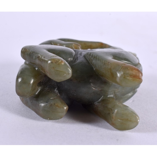 2345 - A CHINESE CARVED GREEN JADE BEAST 20th Century. 7 cm x 5.25 cm.