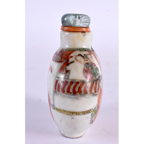 2354 - A 19TH CENTURY CHINESE FAMILLE ROSE PORCELAIN SNUFF BOTTLE bearing Qianlong marks to base. 6.5 cm x ... 