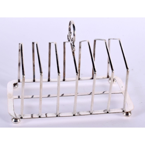 100 - AN ANTIQUE CHINESE EXPORT SILVER TOAST RACK. 83 grams. 13.5 cm x 7.5 cm.