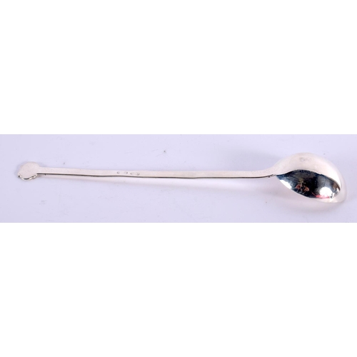 105 - AN ANTIQUE CHINESE EXPORT SILVER LONG HANDLED SPOON. 35 grams. 21 cm long.