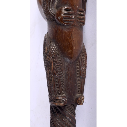 24 - A Very rare 19th century tribal New Zealand M?ori tokotoko (orators walking stick) the finely carved... 