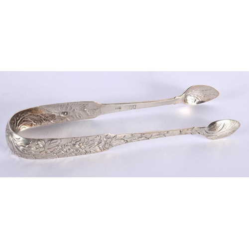 55 - A PAIR OF EARLY 19TH CENTURY IRISH SILVER SUGAR NIPS by Phineas Garde. Dublin 1815. 38.3 grams. 16 c... 