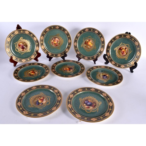 584 - A LOVELY SET OF ROYAL WORESTER FRUIT PAINTED CABINET PLATES by Richard Seabright, painted with studi... 