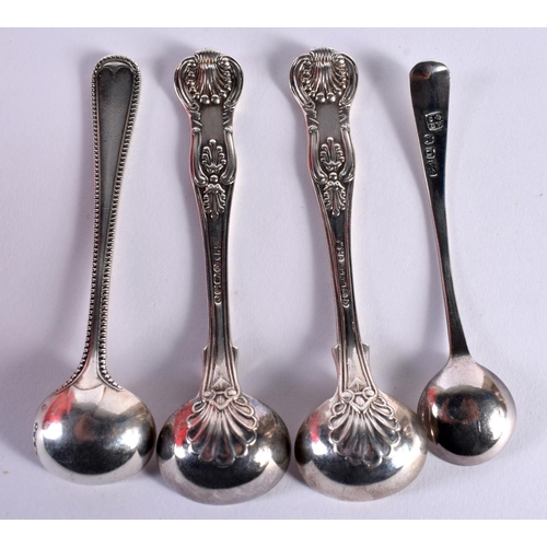 89 - TWO PAIRS OF VICTORIAN SILVER SPOONS. London 1856 & 1862. 85 grams. (4)