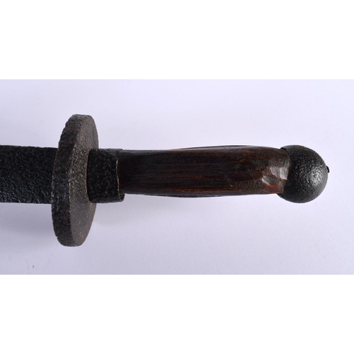 302 - AN ANTIQUE BOXER REBELLION DAO SWORD. 82 cm long.