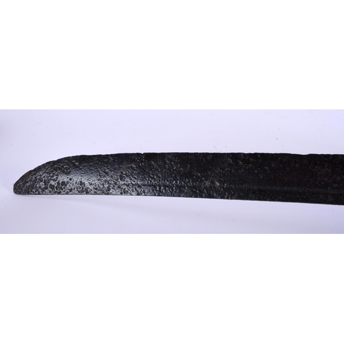 302 - AN ANTIQUE BOXER REBELLION DAO SWORD. 82 cm long.