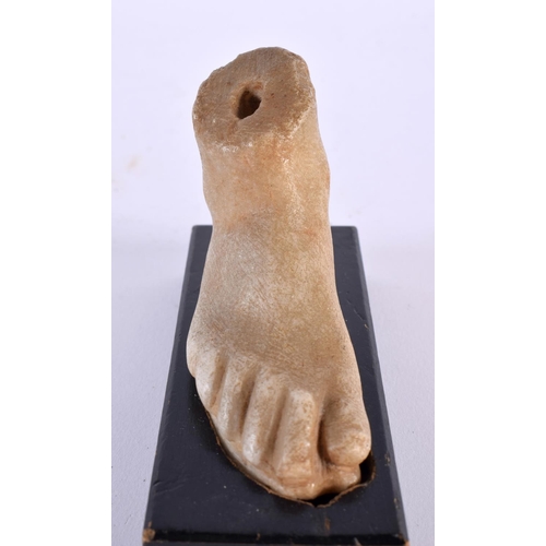 355 - A 19TH CENTURY ITALIAN GRAND TOUR CARVED MARBLE STONE FOOT FRAGMENT After the Antiquity. 10 cm x 7.5... 