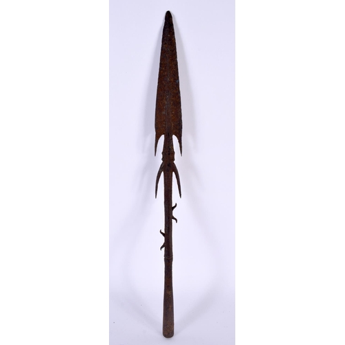 362 - AN ANTIQUE TRIBAL PATINATED IRON HARPOON possibly Southsea islands. 48 cm long.