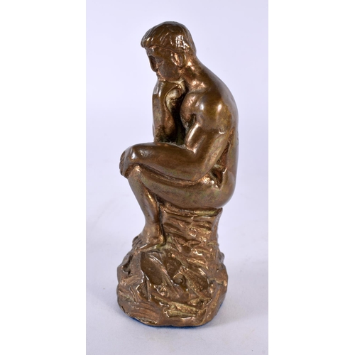 407 - A SMALL EARLY 20TH CENTURY EUROPEAN GRAND TOUR BRONZE FIGURE OF THE THINKER together with a patinate... 