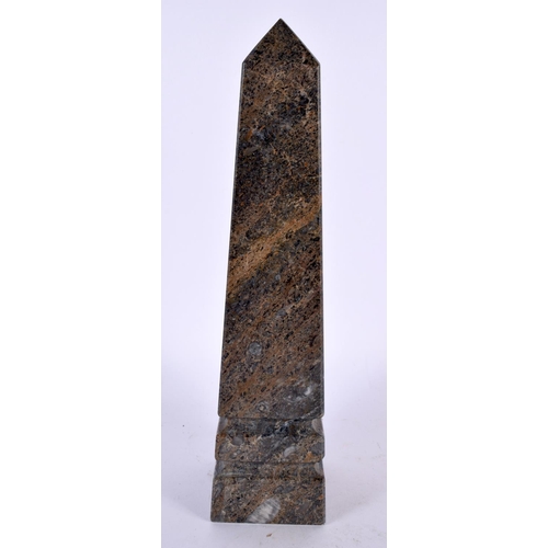 424 - AN ANTIQUE COUNTRY HOUSE POLISHED FOSSILISED MARBLE OBELISK. 26 cm high.