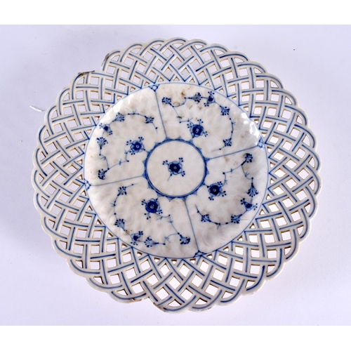 45 - A LARGE 19TH CENTURY FRENCH SEVRES STYLE PARIS PORCELAIN SERVING DISH together with an early Copenha... 