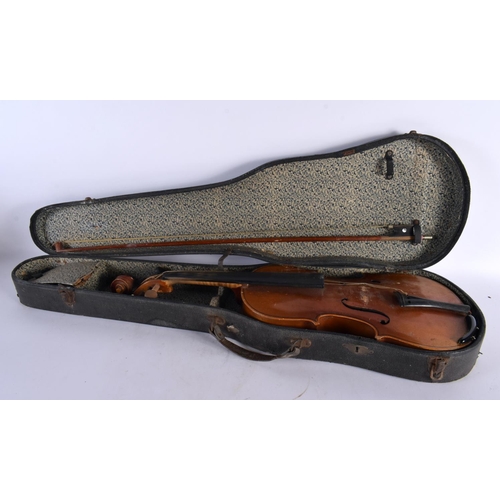 462 - A VIOLIN with bow. Violin 59 cm long, length of back 35.5 cm.