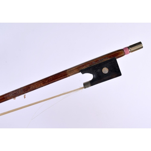 462 - A VIOLIN with bow. Violin 59 cm long, length of back 35.5 cm.