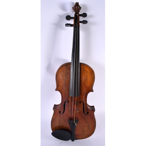 475 - AN ANTIQUE HOPF VIOLIN together with a bow. 58.5 cm long, length of back 35.5 cm. (2)