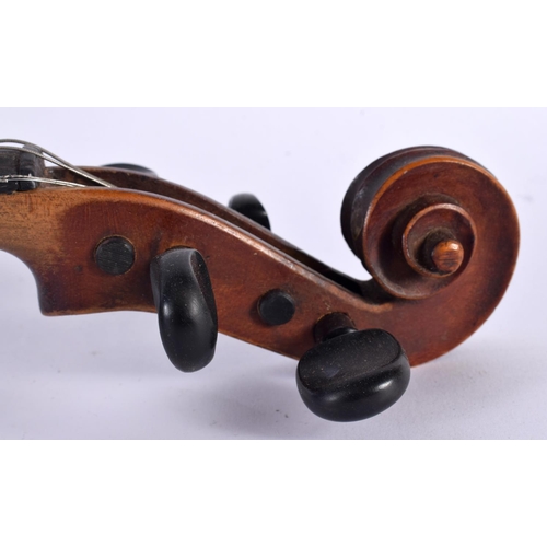 476 - AN ANTIQUE ALBANI VIOLIN together with a bow. 59 cm long, length of back 35.5 cm. (2)