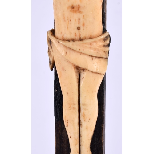 570 - A 19TH CENTURY FRENCH NAPOLEONIC PRISONER OF WAR CARVED BONE CORPUS CHRISTI. 30cm x 8 cm.