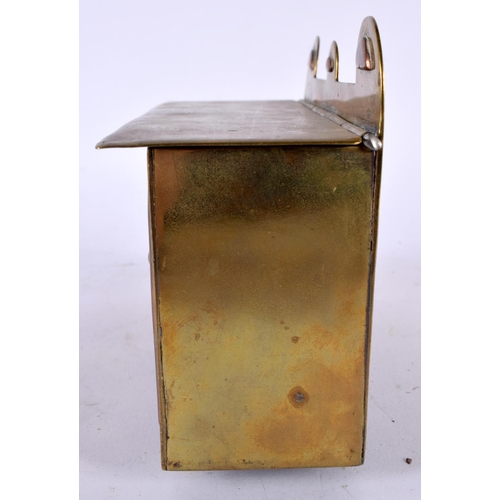 575 - AN UNUSUAL EARLY VICTORIAN WELSH COPPER AND BRASS SALT BOX formed as a cooker. 18cm x 10 cm.