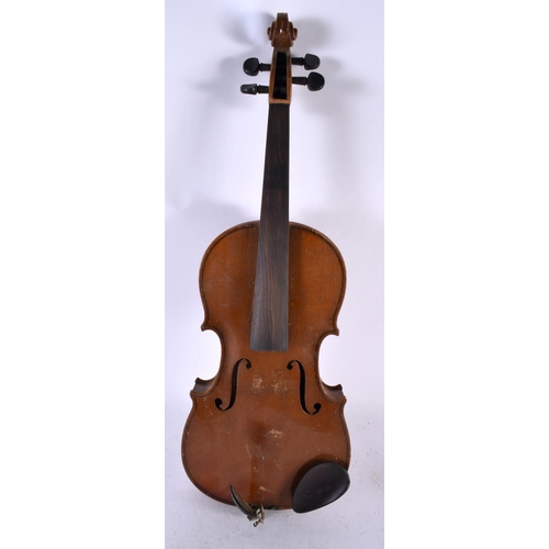 619 - A VINTAGE TWO PIECE BACK VIOLIN and bow. 58 cm long, length of back 35.5 cm.