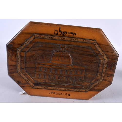 677 - A COLLECTION OF ANTIQUE MIDDLE EASTERN JERUSALEM OLIVE WOOD CARVINGS including a plaque, jewellery b... 