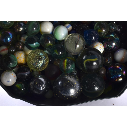 738 - ASSORTED VINTAGE GLASS MARBLES. (qty)