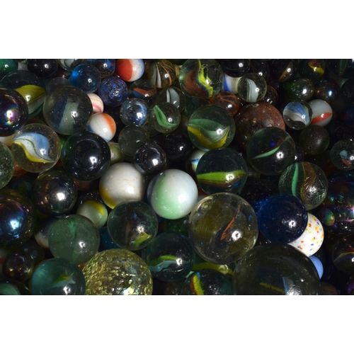 738 - ASSORTED VINTAGE GLASS MARBLES. (qty)