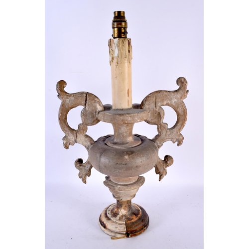 761 - AN ITALIAN COUNTRY HOUSE GILTWOOD CARVED ACANTHUS LAMP. 50 cm x 22cm.