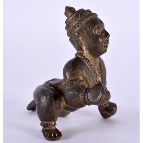 1030 - A 19TH CENTURY INDIAN BRONZE FIGURE OF A CRAWLING BUDDHA. 212 grams. 6.5 cm x 5.25 cm.