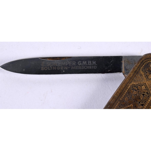 1043 - AN ANTIQUE TOLEDO TYPE POCKET KNIFE. 41.5 grams. 18cm long extended.