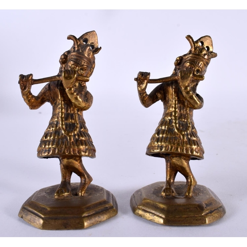 1071 - A PAIR OF ANTIQUE INDIAN BRASS BUDDHAS. 191.2 grams. 8 cm x 4.5 cm.