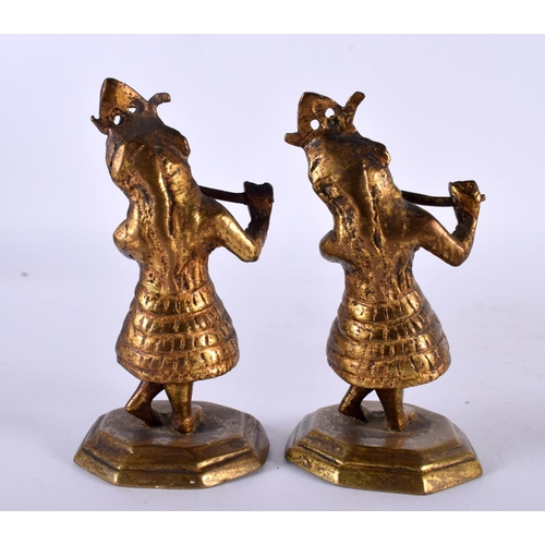 1071 - A PAIR OF ANTIQUE INDIAN BRASS BUDDHAS. 191.2 grams. 8 cm x 4.5 cm.