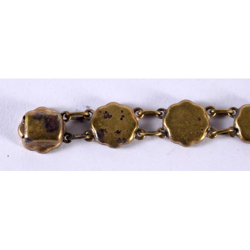 1074 - A JAPANESE TAISHO PERIOD MIXED METAL BRACELET. 12.5 grams. 18cm long.