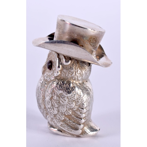 1091 - A SILVER OWL FORM VESTA CASE. 25.1 grams. 5 cm x 3.5 cm.