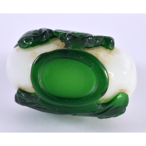 1126 - A PEKING GLASS OVERLAID SNUFF BOTTLE.  7.1cm x 4.5cm x 2.7cm, weight 57g