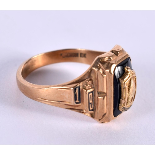 1163 - 10K YELLOW GOLD SOMERVILLE 1952 CLASS RING.  Stamped 10K, Size L, weight 3.7g