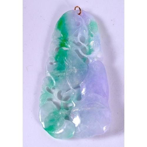 1257 - A TWO TONE JADE PENDANT.  11.1cm x 5.6 cm, weight 86.9g