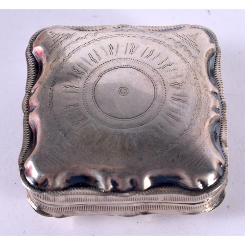 1263 - A CONTINENTAL SILVER (POSSIBLY DUTCH) PILL BOX WITH EMBOSSED DECORATION.  Stamped Sterling, 4.8 cm x... 