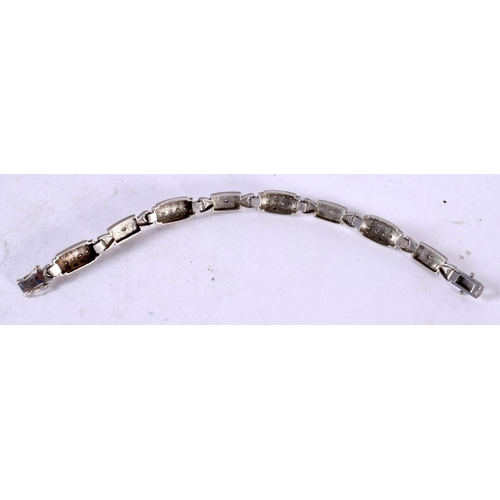 1321 - A SILVER PASTE BRACELET. 44 grams. 23 cm long.