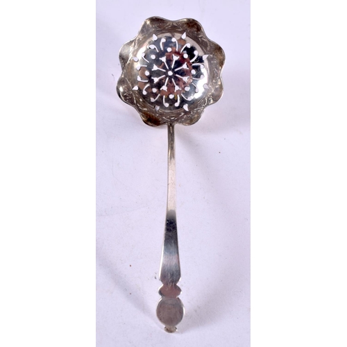 1322 - A VICTORIAN SILVER SIFTING SPOON. Birmingham 1892. 18 grams. 12.5 cm long.