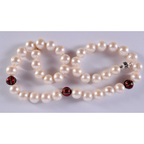 1355 - AN 18CT GOLD DIAMOND AND PEARL NECKLACE. 73 grams. 47 cm long.