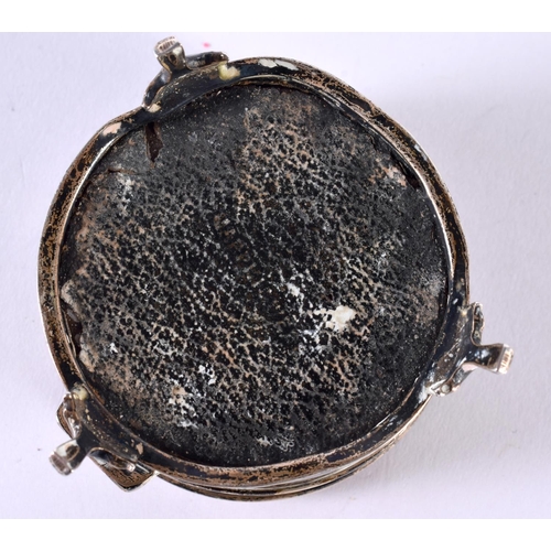 1378 - A SILVER TRINKET BOX WITH TORTOISESHELL LID INLAID WITH SILVER.  Hallmarked Birmingham 1925, 6 cm x ... 