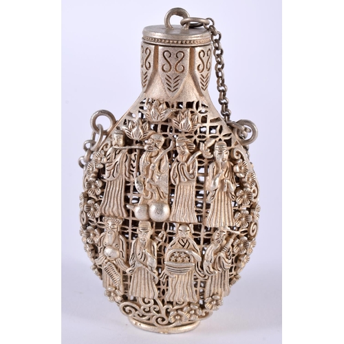 1380 - A CHINESE SNUFF BOTTLE WITH PIERCED DECORATION..  8 cm x 4.7cm x 3cm, weight 80.7g