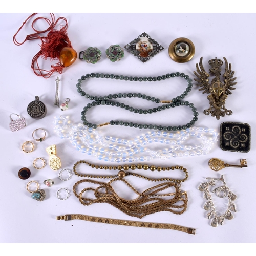 1404 - A MIXED JEWELLERY LOT (qty)