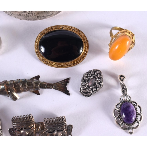 1422 - A MIXED SILVER JEWELLERY LOT.  weight 66g (qty)